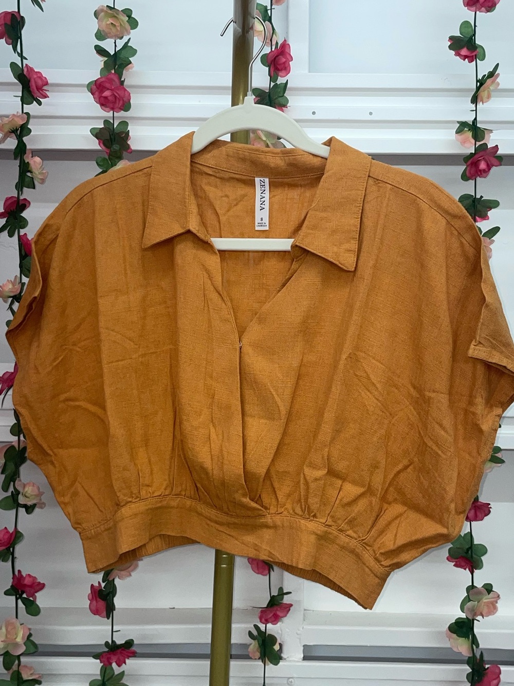 Zenana- Collared Cropped Top with Stretchy Back Waist- Apricot - Picture 3 of 3